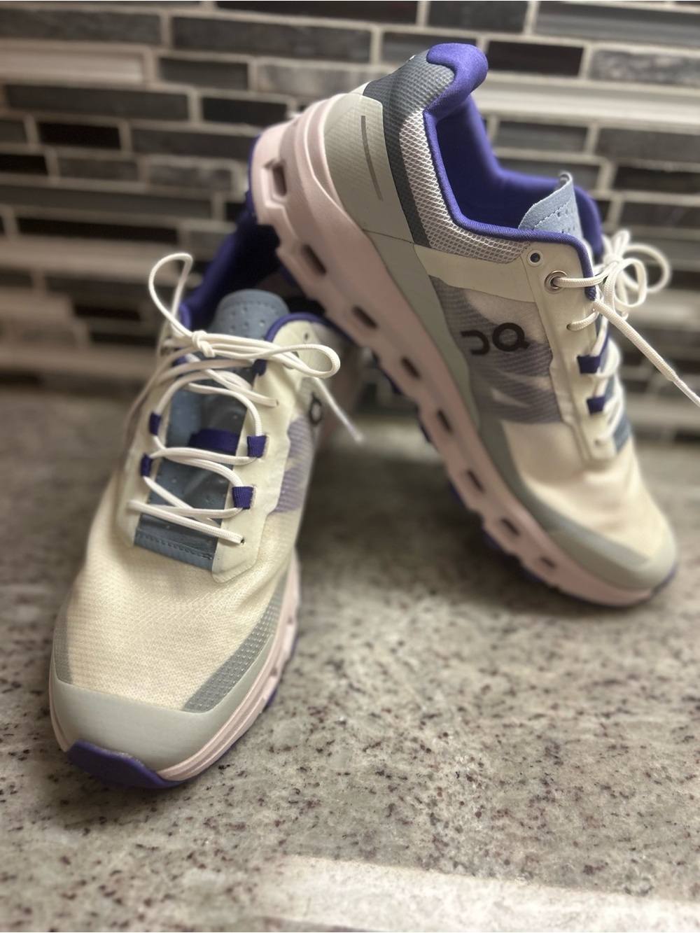 ON Cloudvista Women's Running Trail Shoes in Offwhite & Lavender size 9.5